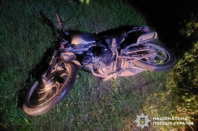 На Вінниччині мотоцикліст у стані сп'яніння наїхав на пішохода: що відомо