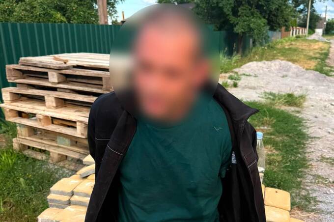 На Вінниччині чоловік влаштував стрілянину: поліція вилучила автомат, гранату та сотні набоїв