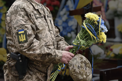 У Вінниці прощаються з трьома мужніми оборонцями України