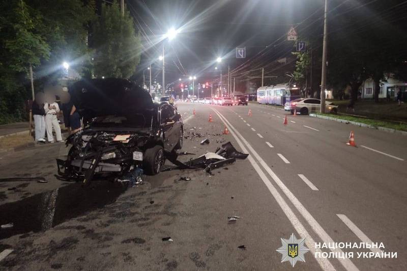 У Вінниці сталася ДТП за участю BMW та Skoda: що відомо про постраждалих