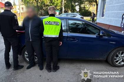На Вінниччині викрили схему нелегального переправлення чоловіків до Румунії за $5000