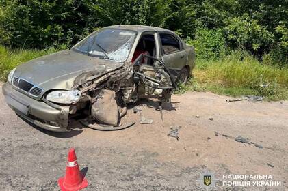 Поблизу Вінниці зіткнулися Hyundai та Lanos: є постраждала