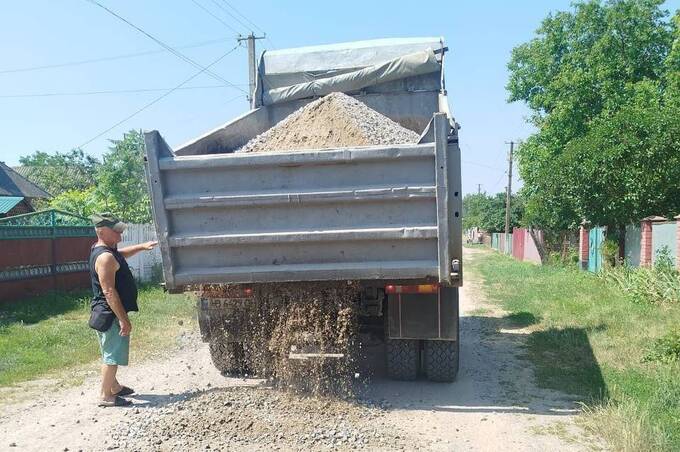 Понад 20 вулиць у Вінницькій громаді вже вирівняли за допомогою грейдера