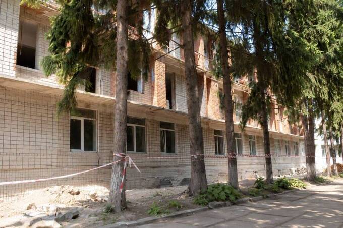 Франція виділила 7,5 млн євро на реконструкцію реабілітаційного відділення лікарні в Ладижині