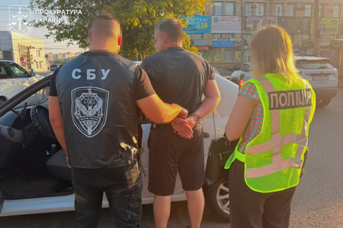 На Вінниччині викрили посадовця та трьох здирників на хабарях