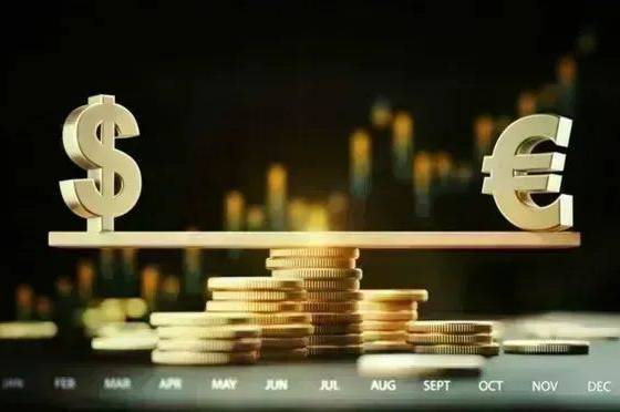 Курс валют на 14 серпня: скільки коштуватимуть долар і євро