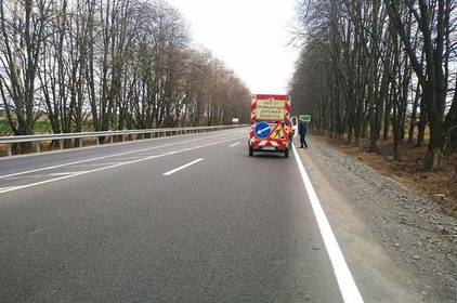 На дорогах Вінниччини оновлюють дорожню розмітку