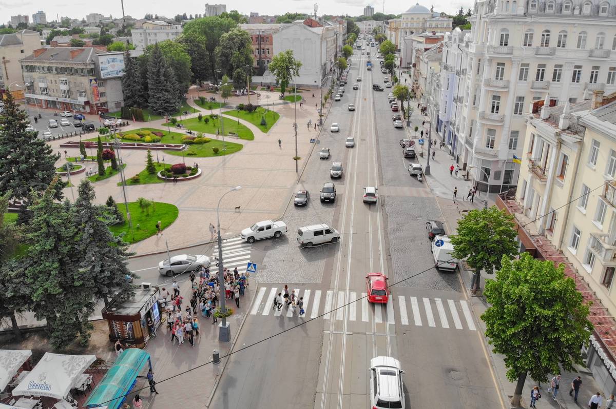 До уваги водіїв і пішоходів! У суботу в зв'язку із зйомками кінофільму перекриють рух на ділянці вул. Соборної