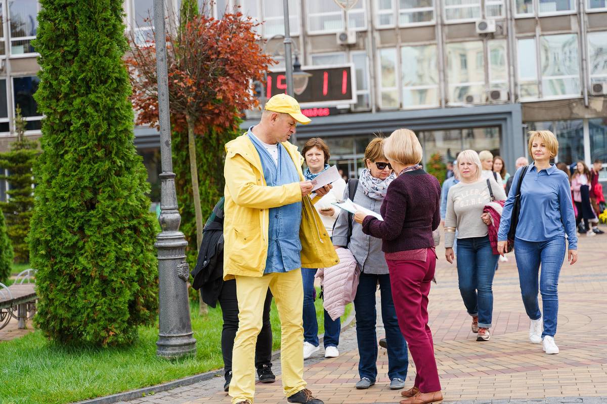 Днями у Вінниці відбулась акція «Усиновлення дитини – це щастя, а не таємниця»