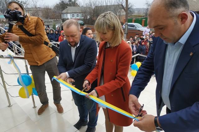 Іванівська ОТГ  відкрила нову сільську амбулаторію у с. Гущинці