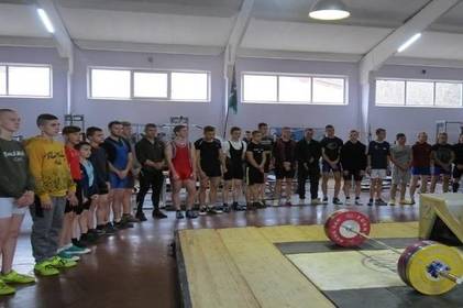 Вінничанин Максим Пілюх посів перше місце у чемпіонаті області з важкої атлетики