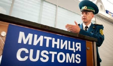 Вінничани та гості області 1373 рази порушували митні правила