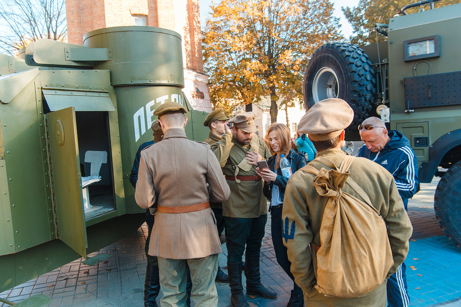 На Європейській площі відбулась виставка військової техніки