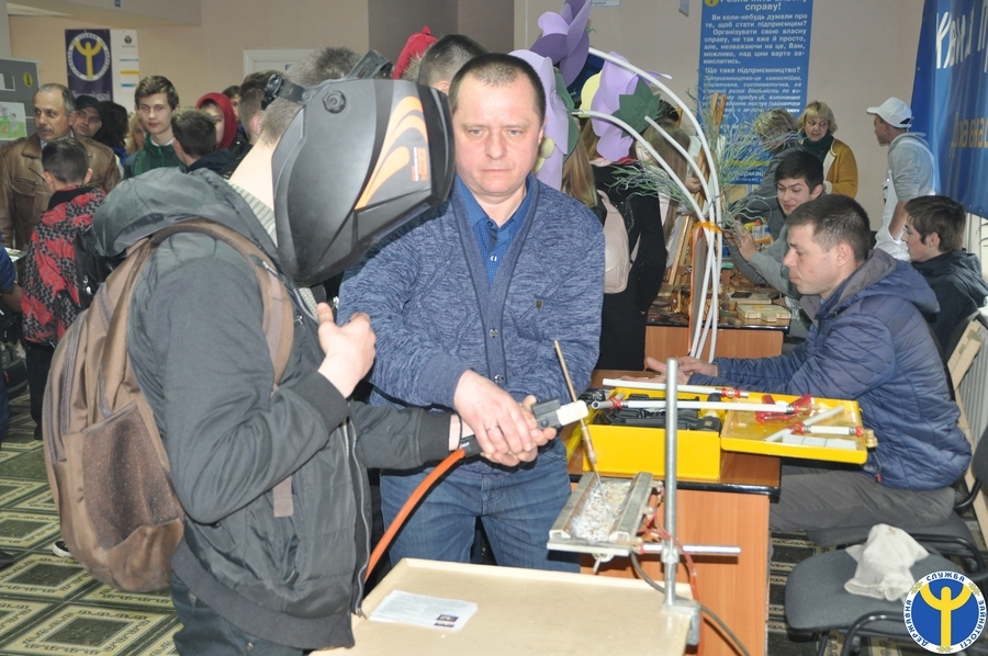 Півтисячі вінницьких школярів під час Ярмарку професій знайомились із актуальними професіями