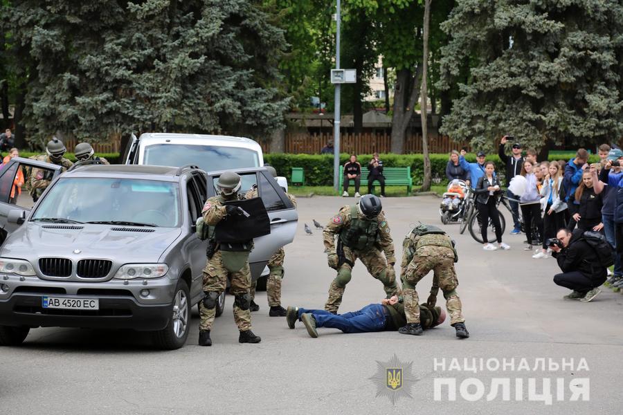 Юні вінничани  "приміряли" професію поліцейського