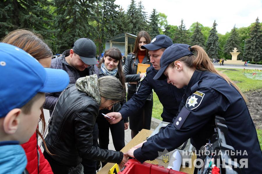 Юні вінничани  "приміряли" професію поліцейського