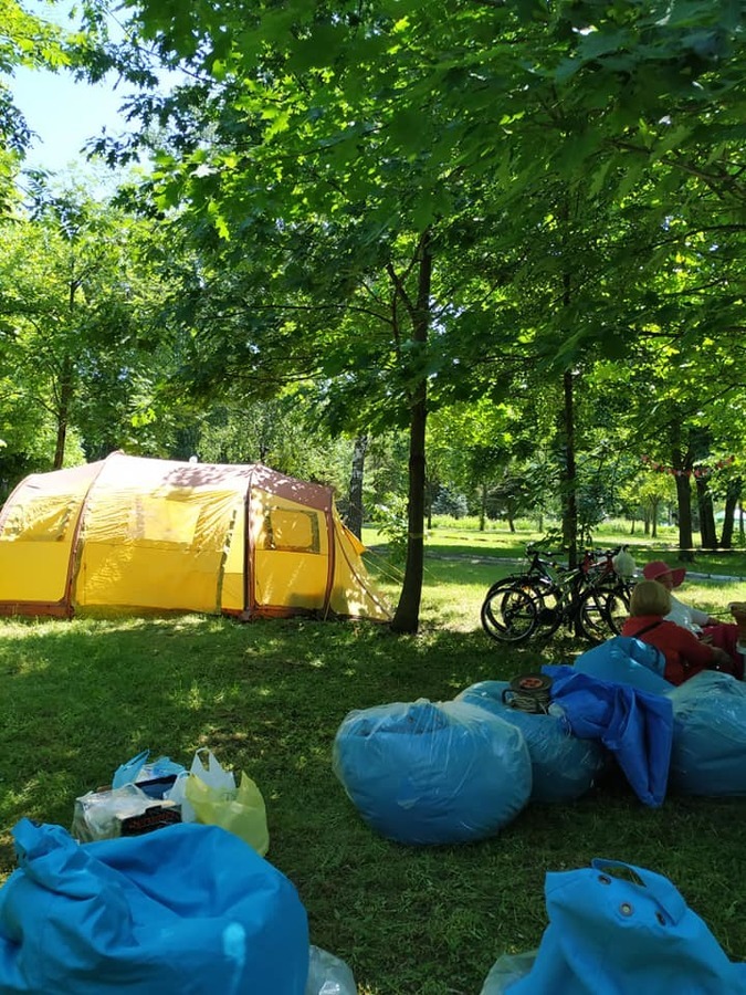 Вони мають зброю проти раку та презентують її іншим: на Вишенському озері влаштували «Пікнік життя» 