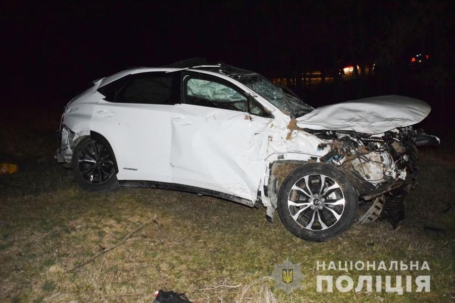 В Тиврівському районі автомобіль з'їхав у кювет. Є загиблі 