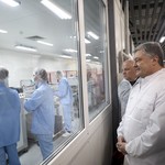 Петро Порошенко відвідав у Вінниці  новий завод - перше українське підприємство, яке запустило промислове виробництво сонячних панелей
