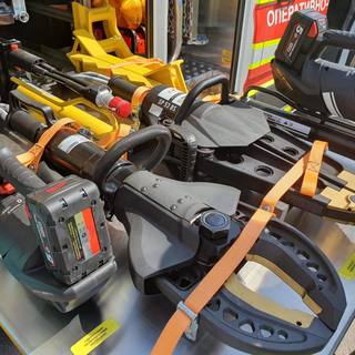 Козятинським рятувальникам передали сучасний аварійно-рятувальний автомобіль