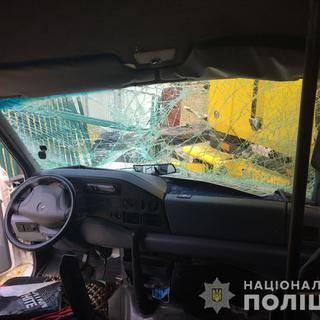 На Вінниччині через пяного пасажира маршрутка вїхала у вантажівку. Є постраждалі