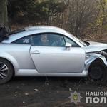 На Вінниччині затримали злочинців, які побили чоловіка та викрали його авто. Серед затриманих 17-річна дівчина