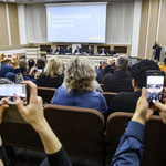 В. Гройсман на нараді з медреформи у Вінниці: Ми змінюємо філософію роботи медгалузі 