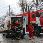 У Вінниці рятувальники, поліція та медики провели спільні навчання щодо ліквідації наслідків ДТП взимку