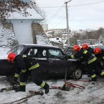 У Вінниці рятувальники, поліція та медики провели спільні навчання щодо ліквідації наслідків ДТП взимку